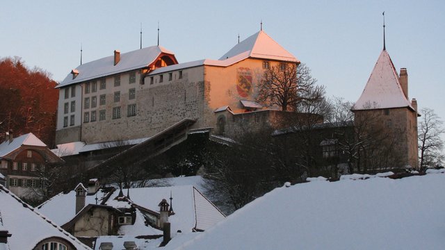 Schloss Laupen, Laupen